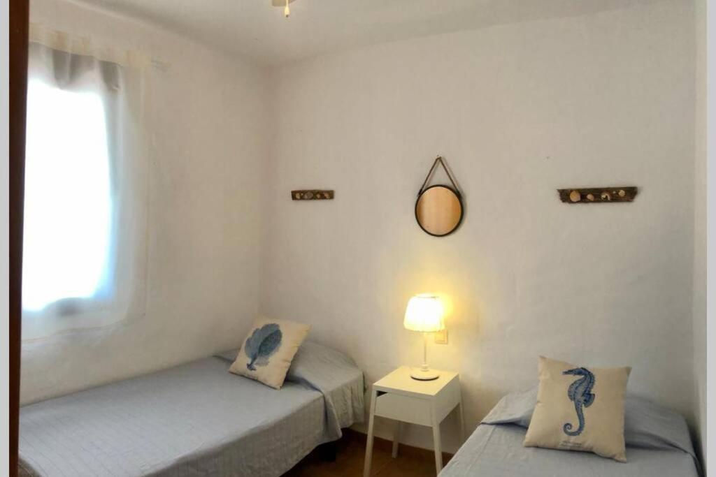 Apartment 1ª Linea De Playa En Atlanterra,zahara De Atunes *